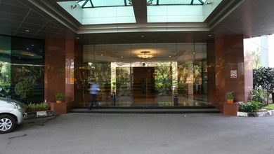 Turun Harga! Ruang Kantor 6 Lantai di Pulo Gadung