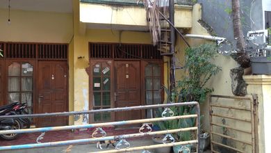 Jual Cepat Rumah Mewah di Tomang, Jakarta Barat, Luas 190 m2