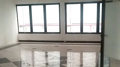 Disewakan Gudang 2 Lantai dengan Office di Pulo Gadung