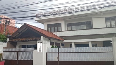 Hunian Mewah di Kramat, Jakarta Pusat, 13 Kamar Tidur, LT 506m²