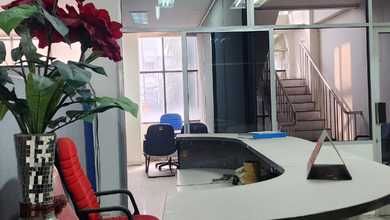 Turun Harga! Gedung Kantor 3 Lantai Dekat Prj Kemayoran