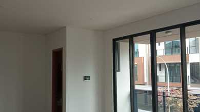 Rumah Prestisius di Kawasan BSD, Tangerang, LB 350m², Harga 9,17 Miliar