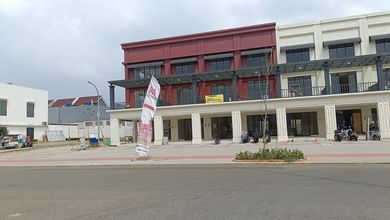 Disewakan Ruko Di Madison, Gading Serpong, Hadap Jalan, 3 Lantai, Cocok Unt Usaha Apapun