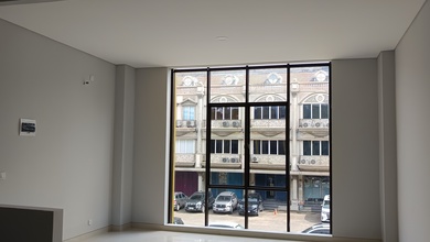 Ruko Baru di Alam Sutera, Free Parkir, Bagus