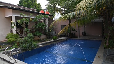 Hunian Prestisius di Kawasan Cipadu, Tangerang, LB 352m², Harga 10 Miliar