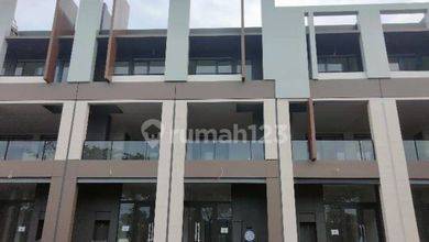 Disewakan Ruko Gandeng 3, 3 Lantai, Dekat Ipeka, Udh Dijebol