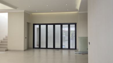 Kesempatan Eksklusif, rumah Prestisius di Gading Serpong Pondok Hijau Golf, Tangerang, LB 200m²