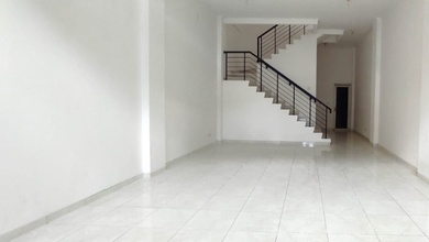 Alam Sutera, 3.5 Lantai, Hadap Jalan. Cocok Untuk Kantor 