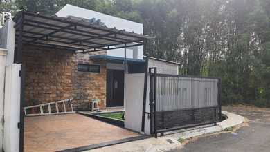 Kesempatan Rumah di BSD Nusaloka, Tangerang, LB 70m², Harga 1,5 Miliar