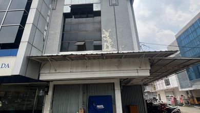 Ruko Gandeng 3, Hook Di Jln Protokol Ahmad Yani, Bekasi