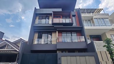 Rumah Mewah di Puri Indah, Jakarta Barat, 4 KT, LT 190m²