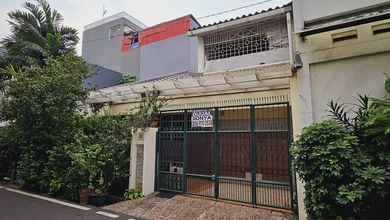 Rumah Mewah di Roxy, Jakarta Pusat, 3 Kamar Tidur, LT 141m²