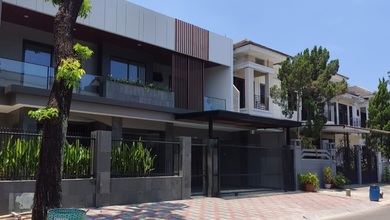 Rumah Elegan di BSD, Tangerang Selatan, 5 KT, LT 300m²