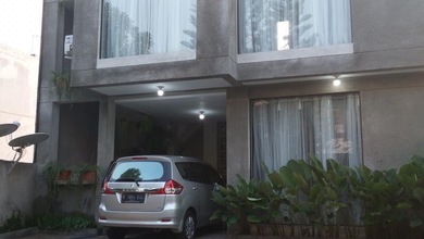 Rumah Kos Exlusive 11 Pintu di Dalam Cluster Citra Grand Cibubur Jakarta Timur