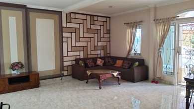 Dikontrakkan Rumah Murah di Raffles Hills, Jakarta Timur, LT 112m²