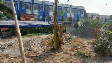 Tanah Komersial Dekat Jalan Raya Daerah Harapan Indah