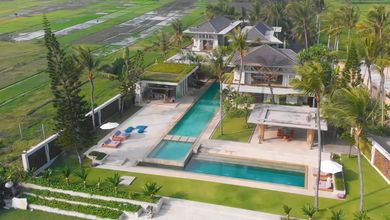 Villa For Sale Tanah Lot Tabanan Bali Absolute Beachfront Villa