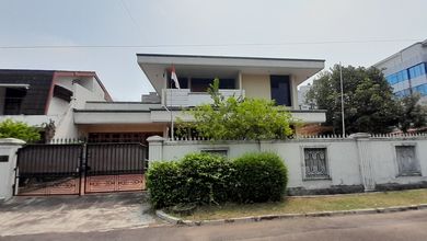 Penawaran Eksklusif, rumah Mewah di Kedoya Baru, Jakarta Barat, LB 372m²