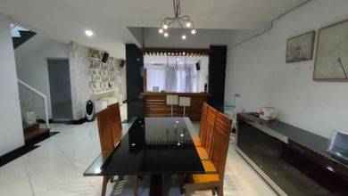 Rumah Mewah LT 214 m2, di Duri Kepa, Jakarta Barat