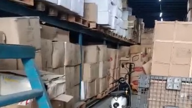 Gudang Kamal Muara Dadap Ada Lift