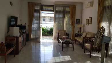 Dijual rumah Mewah di Kebon Jeruk, Jakarta Barat - LT 178m²