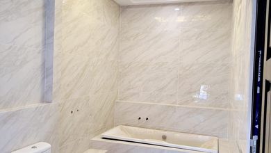 Rumah Area Premium Green Ville, Jakarta Barat - Harga Terbaik 6,1 Miliar