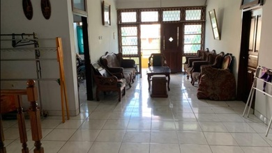 Rumah Prestisius di Kawasan Tanjung Duren, Jakarta Barat, LB 280m², Harga 7,5 Miliar