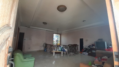 Rumah Mewah di Tanjung Duren, Jakarta Barat, 4 Kamar Tidur, LT 130m²