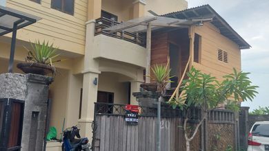 Rumah Dijual di Kerobokan, Badung, LB 200m², Harga Terbaik!