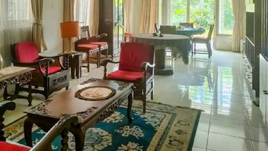 Hunian Mewah di Menteng, Jakarta Pusat, 4 Kamar Tidur, LT 716m²