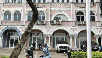 Dijual Ruko 3 Lantai Sangat Strategis Jl. Gading Golf Boulevard No.7, Pakulonan Barat, Kelapa Dua, Tangerang, Banten, Indonesia, 15810