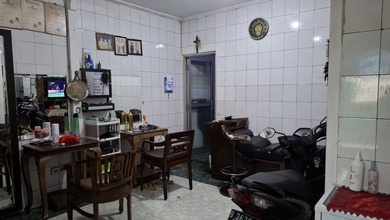 Ruang Usaha 2 Lantai Senen Jakarta Pusat Rp 55 Juta / Tahun Nego