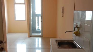 Apartemen Praktis di Pluit, Jakarta Utara, Harga Murah 18 Juta /tahun