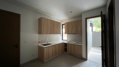 For Sale rumah Eksklusif di BSD, Tangerang Selatan - LT 200m²