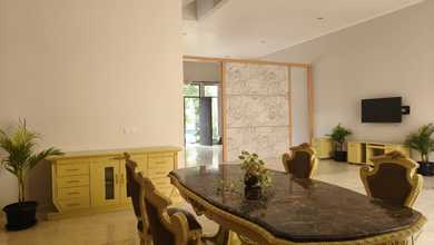 Rumah Semi Furnished Lokasi Strategis di Pantai Indah Kapuk