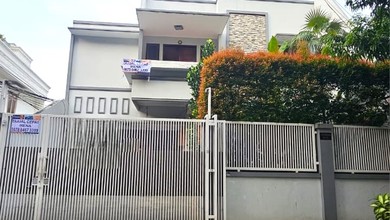 Penawaran Langka, rumah Mewah di Bendungan Hilir, Jakarta Pusat, LB 181m²