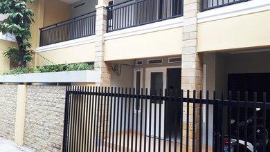 Rumah Prestisius di Kawasan Rawamangun, Jakarta Timur, LB 250m², Harga 3,5 Miliar
