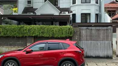 Rumah Elegan di Menteng, Jakarta Pusat, 4 KT, LT 370m²