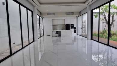 Rumah Area Premium Gading Serpong, Tangerang - Harga Terbaik 10,5 Miliar