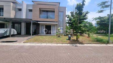 Jual Rumah Cantik Luas 225 m2 area Golf Island, Jakarta Utara
