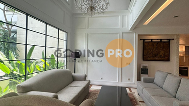 Rumah Strategis untuk Disewakan di Pondok Indah, Jakarta Selatan, Harga 1,11 Miliar /tahun