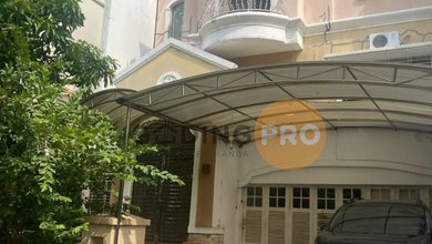 For Sale rumah Premium di Pantai Indah Kapuk, Jakarta Utara - LT 200m²