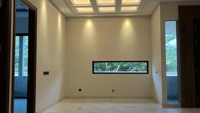 Rumah Mewah di Kembangan, Jakarta Barat, 5 Kamar Tidur, LT 120m²