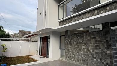 Hunian Elite di Kawasan BSD, Tangerang Selatan, LB 190m², Harga 3,2 Miliar