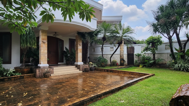 Hunian Elegan di Pondok Indah, Jakarta Selatan, 5 KT, LT 914m²