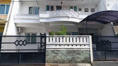 Rumah Mewah di Sunrise Garden, Jakarta Barat, 5 KT, LT 170m²
