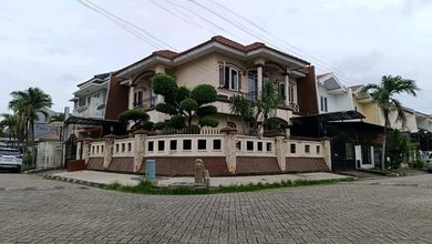 Hunian Elite di Kawasan Karang Tengah, Tangerang, LB 182m², Harga 3,25 Miliar