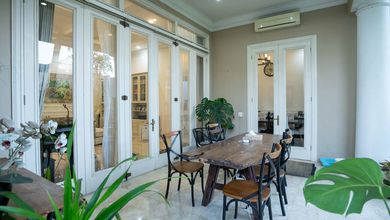 Kesempatan Langka, rumah Prestisius di Kemang, Jakarta Selatan, LB 500m²