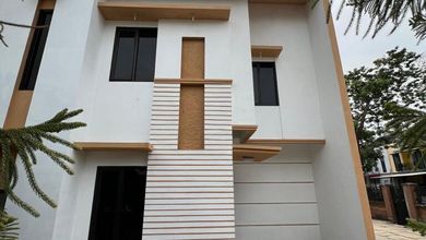 Kesempatan Rumah di Bekasi Kota, Bekasi, LB 100m², Harga 2 Miliar