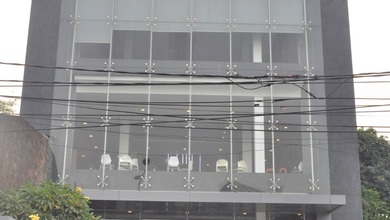 Gedung 4 Lantai Siap Pakai Di.jalan Utama.fatmawati Jakarta Selatan